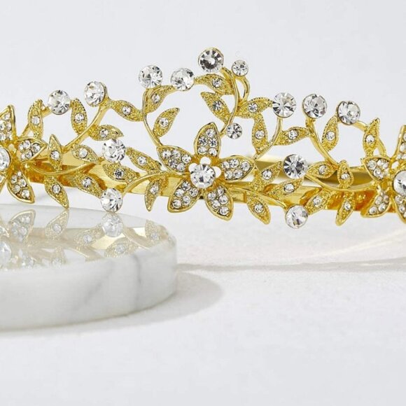 Set of 4 New Crystal Tiaras - Picture 6 of 8